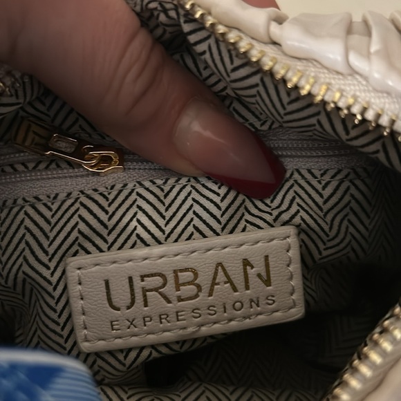 Urban Expresssions creamy white leather Demi bag with gold hardware ⭐️ - Picture 2 of 4